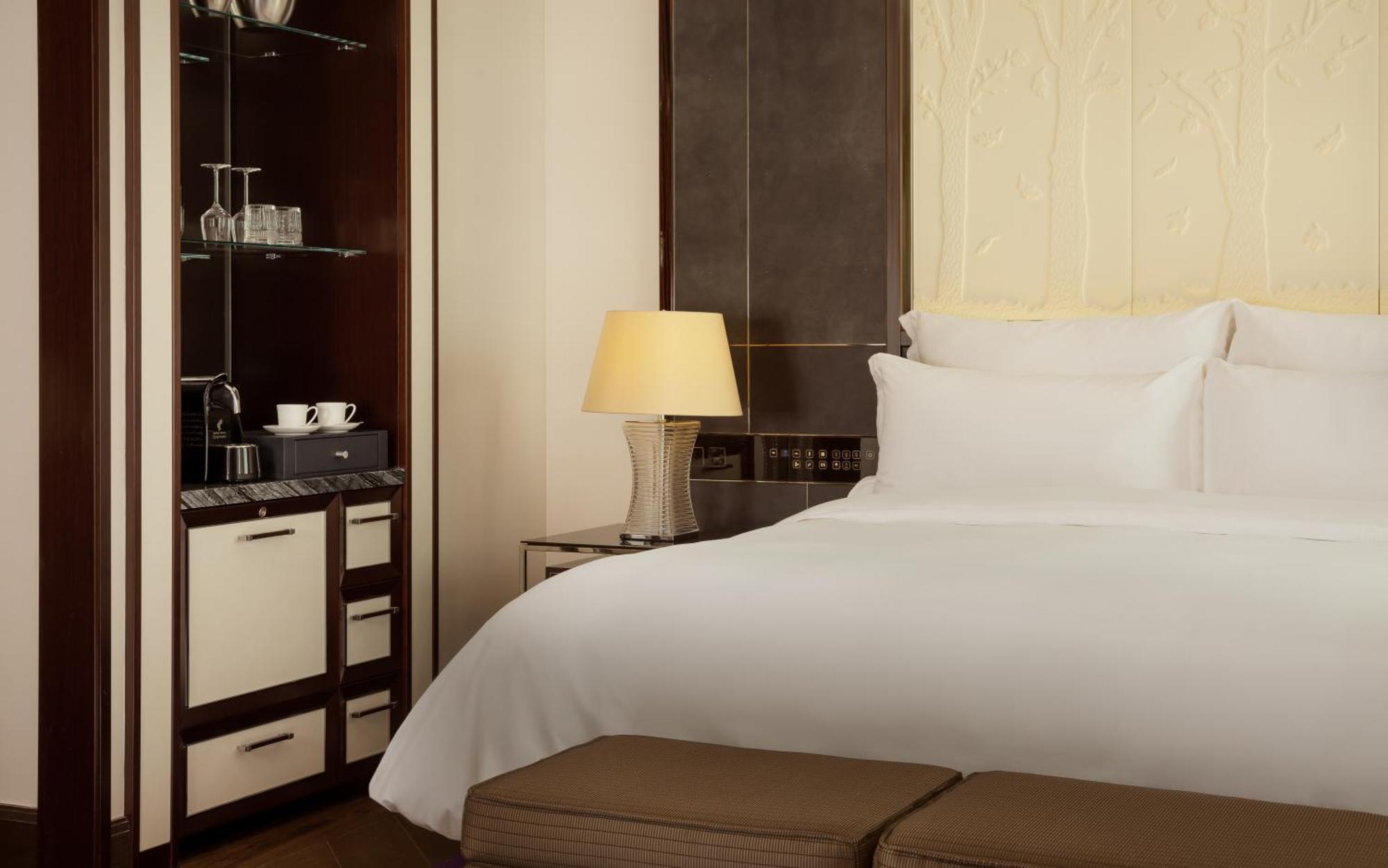 Hotel The Ritz-Carlton, Astana Esterno foto