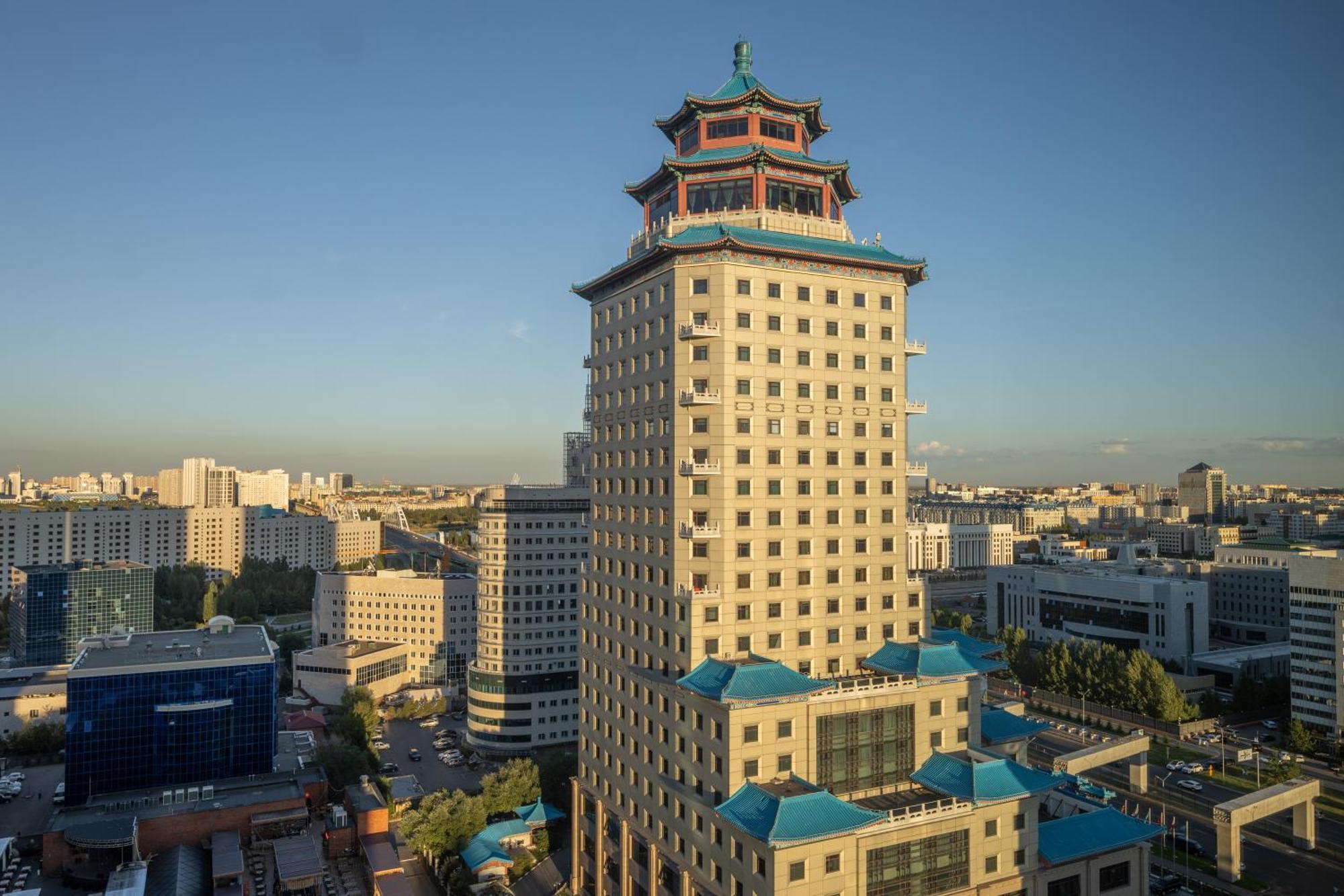 Hotel The Ritz-Carlton, Astana Esterno foto